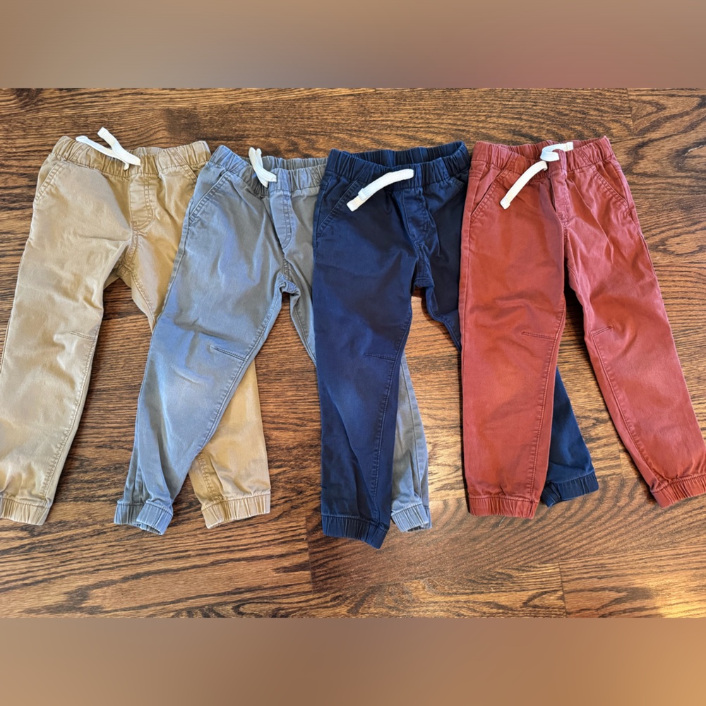 Toddler boys cat and Jack pants 4T
